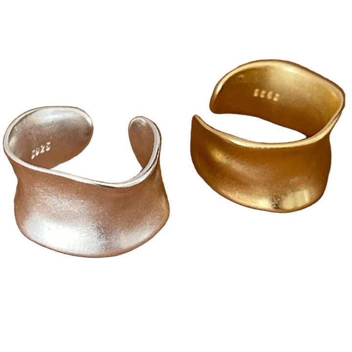 Zenda – Irregular Bohemian Rings in Gold and Silver