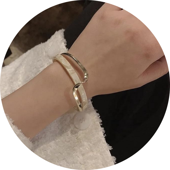 Golden Elegance – White Opal Bracelet