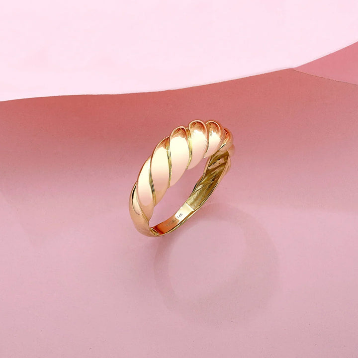 Croissant Ring | Gold