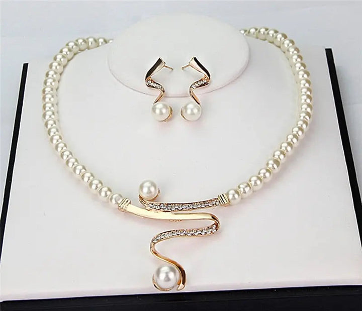 Natural Pearl Jewelry Set: Necklace and Earrings
