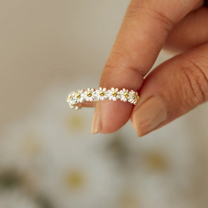 Flora – Luxury Floral Ring