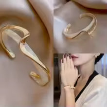 Golden Elegance – White Opal Bracelet