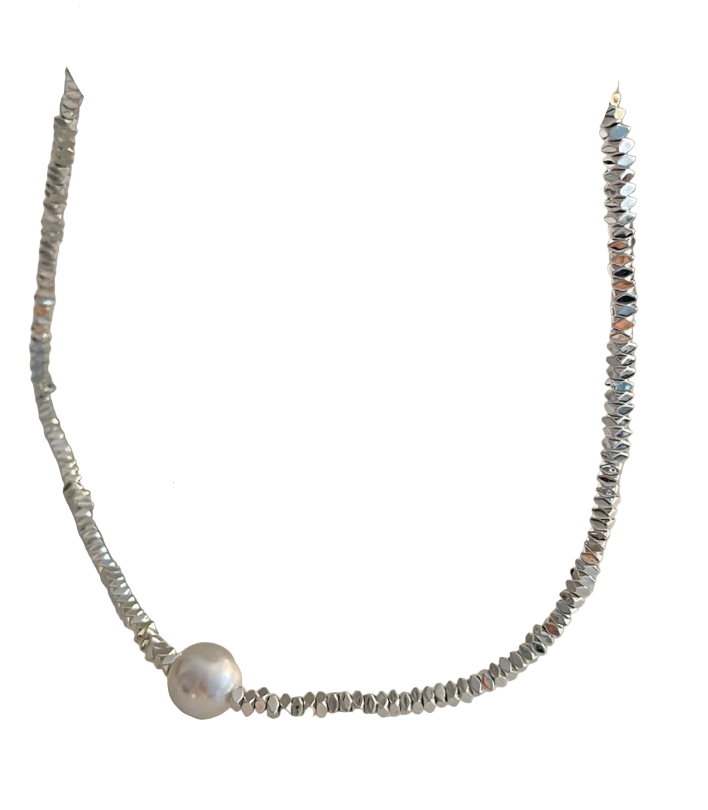 Classic Design – Elegant Pearl Necklace