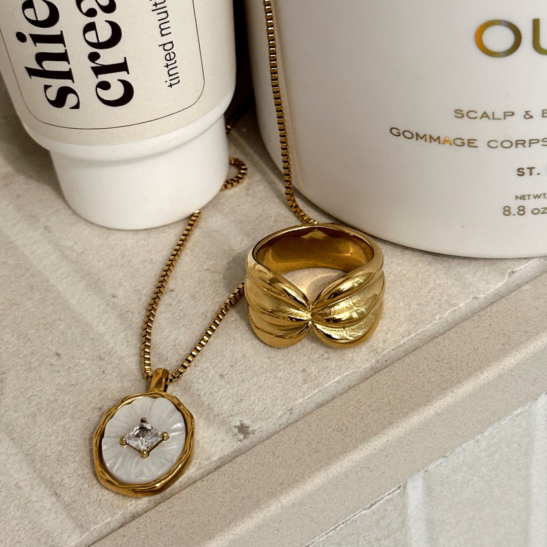 AURORA – Elegant Necklace in Gold Stainless Steel