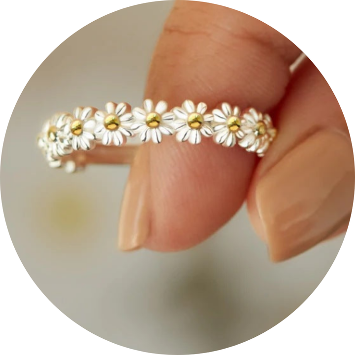 Flora – Luxury Floral Ring