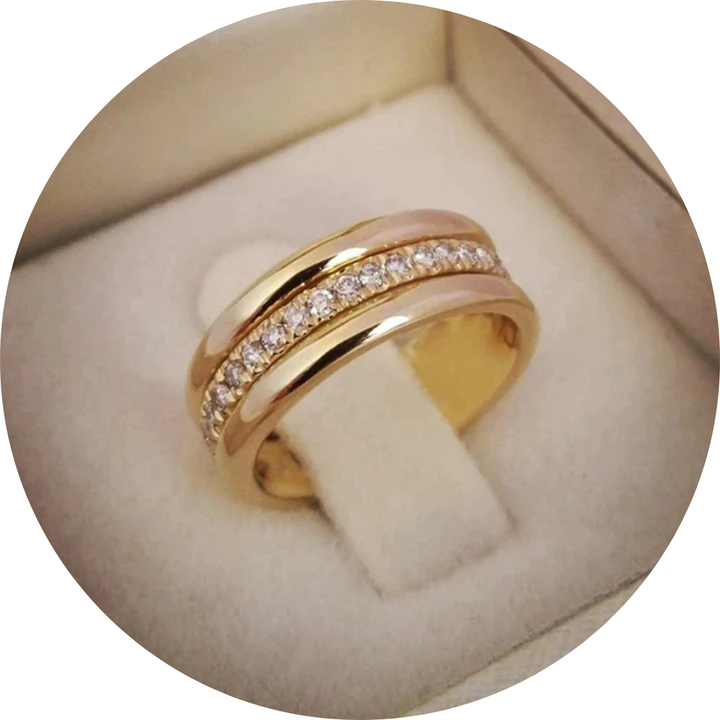 Juana - Vintage Ring in Set Zircon