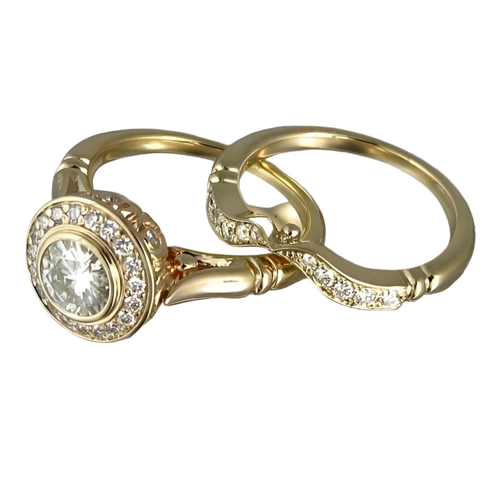 Vintage gold and zirconium ring