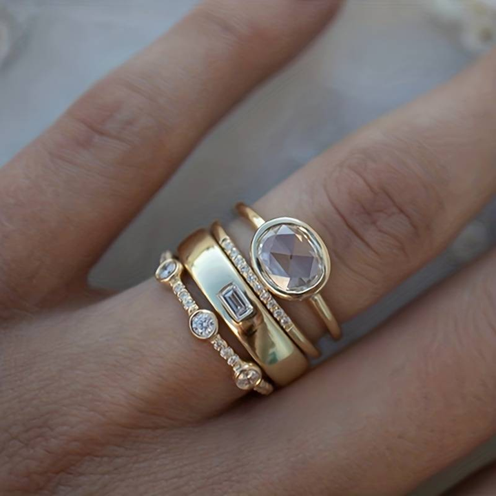Lily – Vintage Gold Rings & Zircons