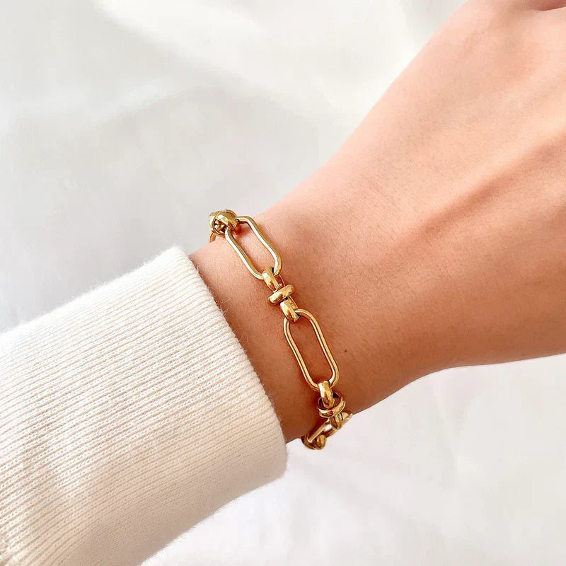 Christina – Gold Bracelet